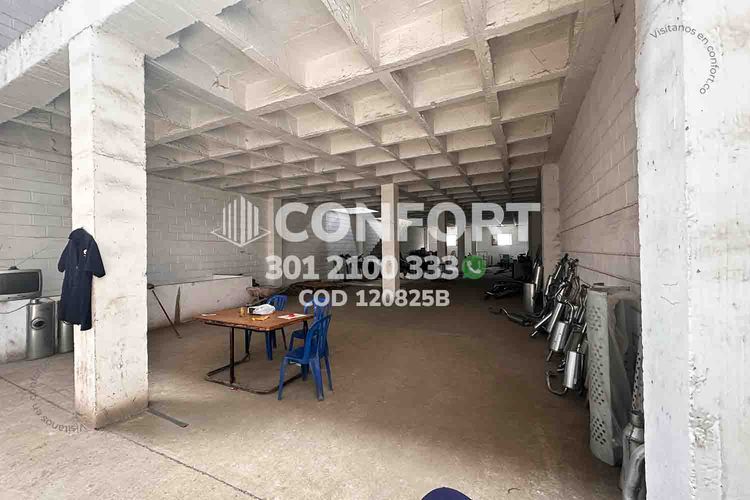 Bodega en arriendo en Jardines De Fe, Bello, 1041 m² · foto 3 de 15