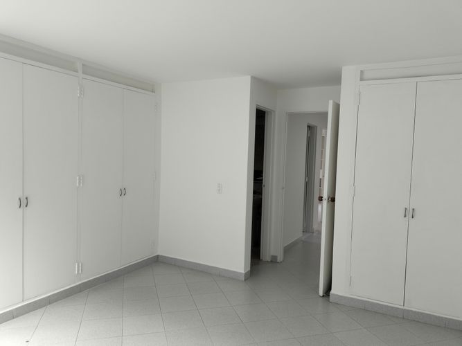 Apartamento de 3 alcobas en arriendo en Castropol, Medellín, 130 m² · foto 9 de 19