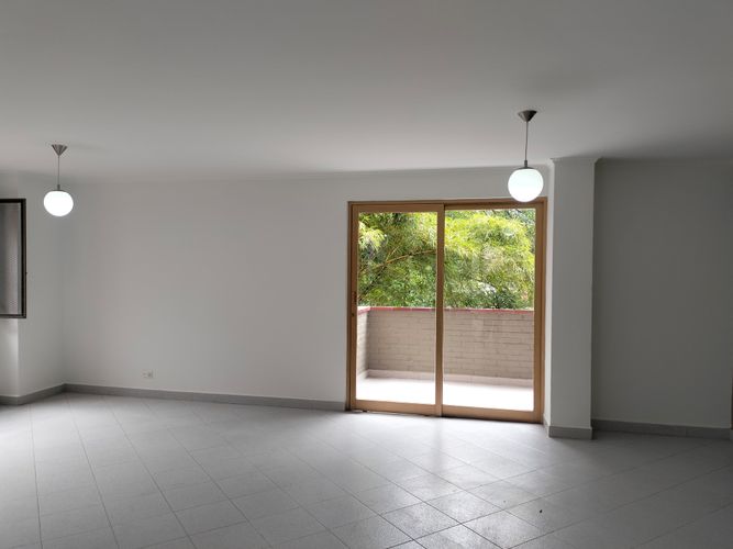 Apartamento de 3 alcobas en arriendo en Castropol, Medellín, 130 m² · foto 2 de 19