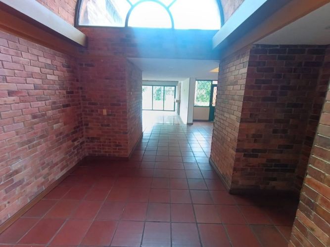 Casa de 6 alcobas en venta en Siberia, Cota, 510 m² · foto 3 de 24