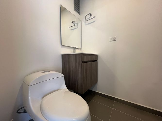 Apartamento de 2 alcobas en arriendo en Cumbres, Envigado, 80 m² · foto 12 de 13