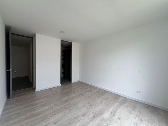 Apartamento de 2 alcobas en arriendo en Cumbres, Envigado, 80 m² · foto 9 de 13