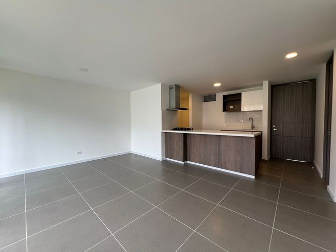 Apartamento de 2 alcobas en arriendo en Cumbres, Envigado, 80 m² · foto 4 de 13