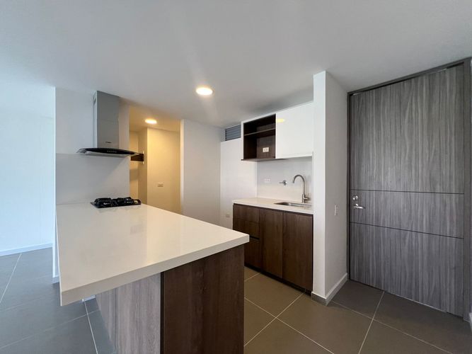 Apartamento de 2 alcobas en arriendo en Cumbres, Envigado, 80 m² · foto 6 de 13