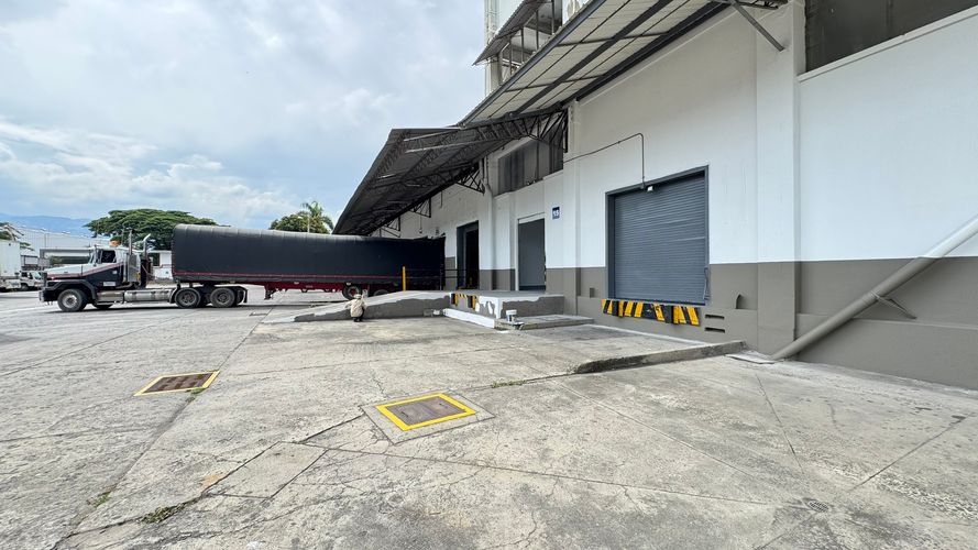 Bodega en arriendo en El Sena, Cali, 322 m² · foto 17 de 24