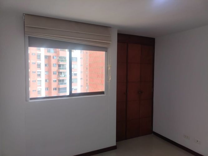 Apartamento de 3 alcobas en venta en El Poblado, Medellín, 142 m² · foto 9 de 18