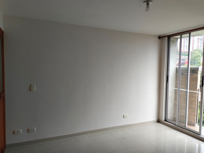 Apartamento de 3 alcobas en venta en El Poblado, Medellín, 80 m² · foto 13 de 16