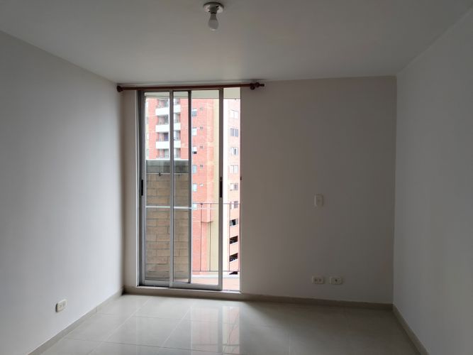 Apartamento de 3 alcobas en venta en El Poblado, Medellín, 80 m² · foto 11 de 16