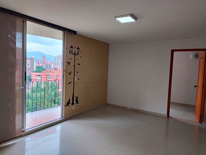 Apartamento de 3 alcobas en venta en El Poblado, Medellín, 80 m² · foto 1 de 16
