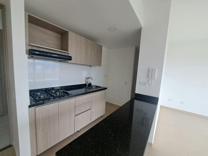 Apartamento de 3 alcobas en venta en Granjas De Provenza, Bucaramanga, 83 m² · foto 4 de 14