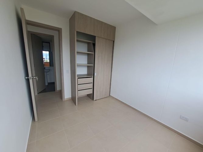 Apartamento de 3 alcobas en venta en Granjas De Provenza, Bucaramanga, 83 m² · foto 7 de 14