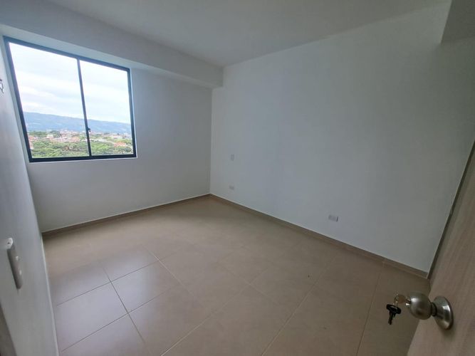 Apartamento de 3 alcobas en venta en Granjas De Provenza, Bucaramanga, 83 m² · foto 10 de 14