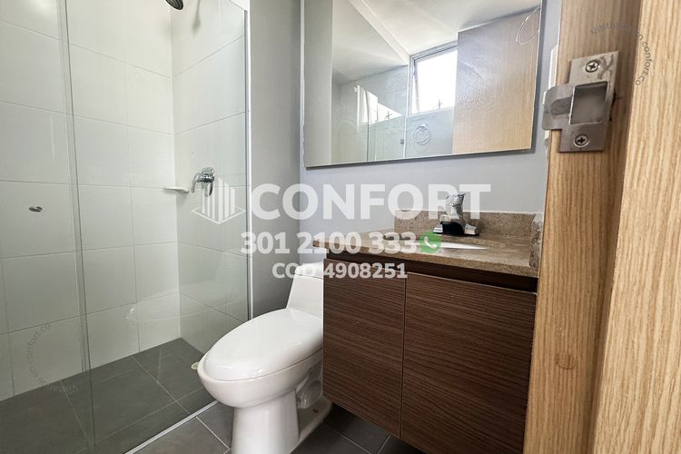 Apartamento de 3 alcobas en arriendo en Loma Del Indio, Medellín, 80 m² · foto 23 de 24