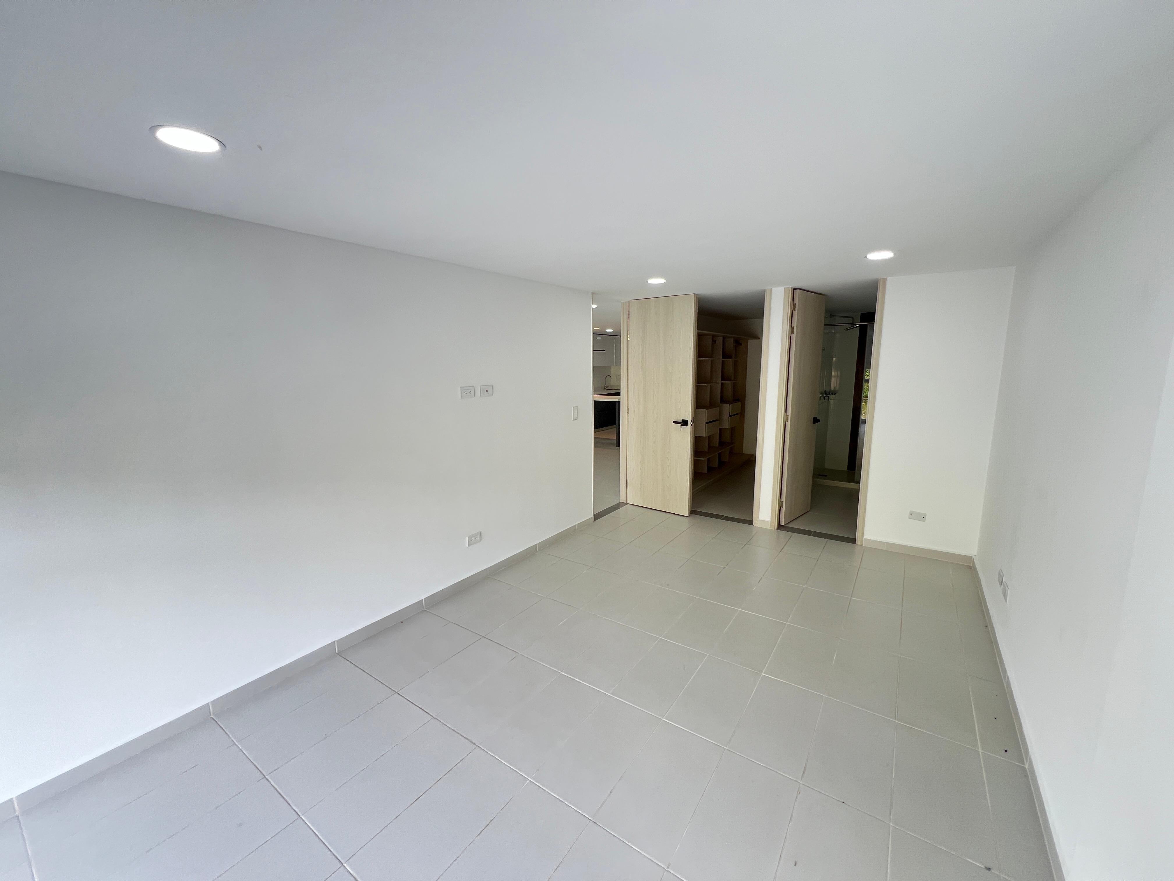 Apartamento en venta en Pinares, Pereira · foto 4 de 13