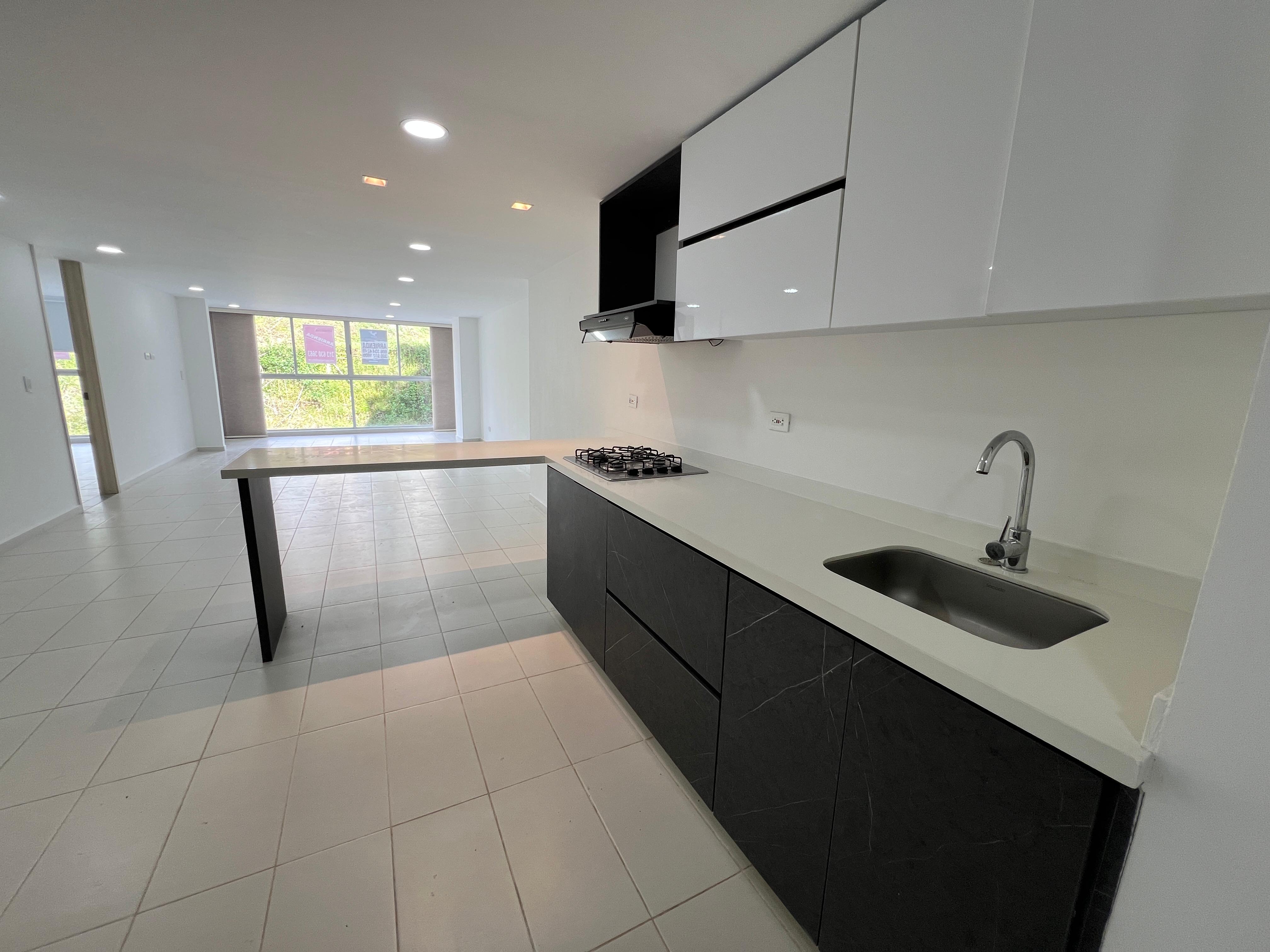 Apartamento en venta en Pinares, Pereira · foto 5 de 13