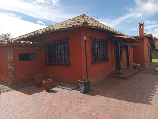 Casa de 3 alcobas en venta en Santa Lucia, Chía, 213 m² · foto 3 de 24