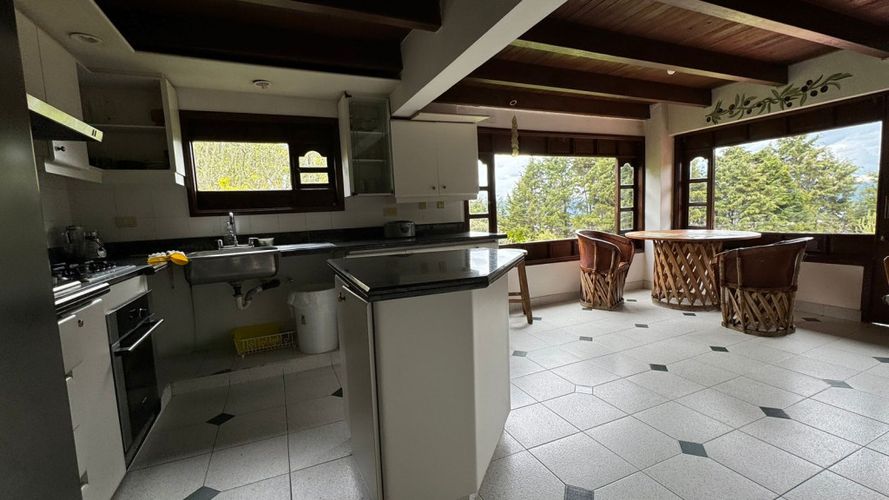 Casa de 3 alcobas en venta en Altos De Yerbabuena, Chía, 435 m² · foto 15 de 24