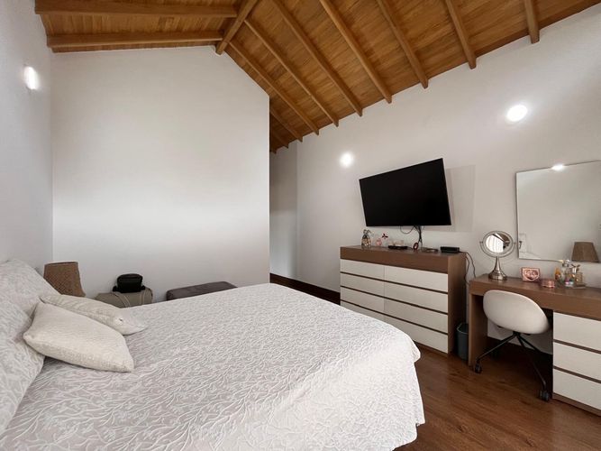 Casa de 3 alcobas en venta en El Retiro, 271 m² · foto 12 de 20