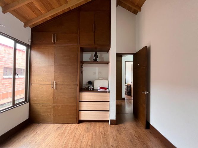 Casa de 3 alcobas en venta en El Retiro, 271 m² · foto 13 de 20