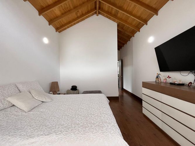 Casa de 3 alcobas en venta en El Retiro, 271 m² · foto 10 de 20