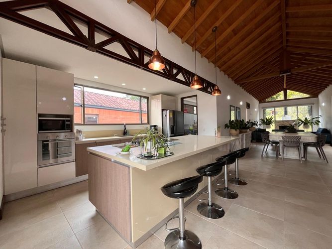 Casa de 3 alcobas en venta en El Retiro, 271 m² · foto 8 de 20