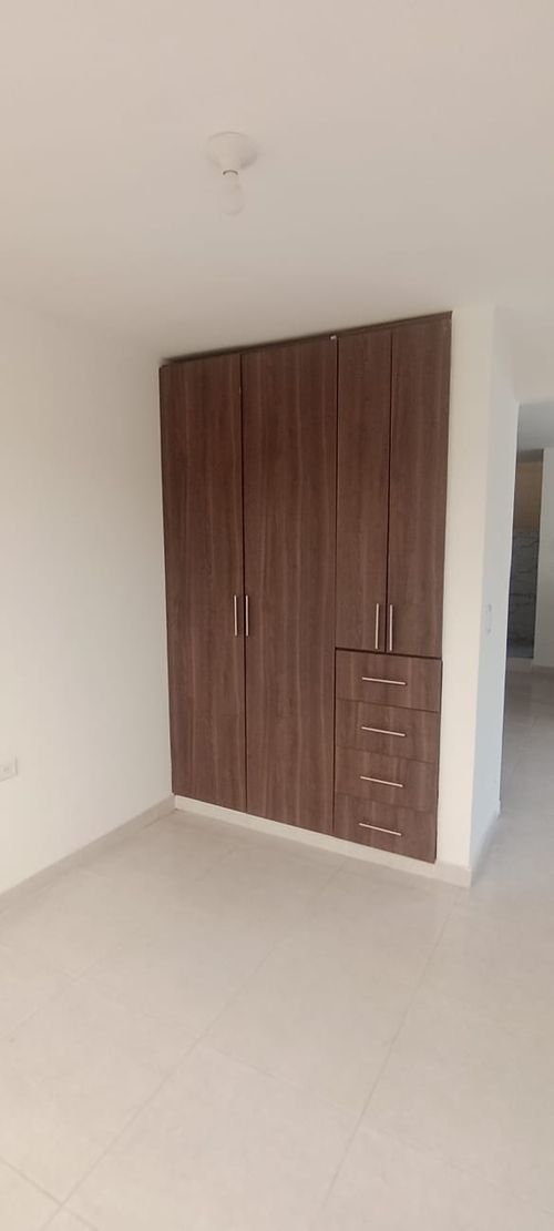 Apartamento de 2 alcobas en venta en Cedro, Girón, 54 m² · foto 3 de 17