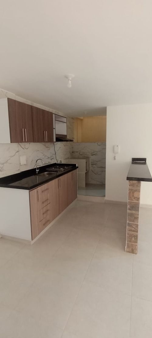 Apartamento de 2 alcobas en venta en Cedro, Girón, 54 m² · foto 12 de 17