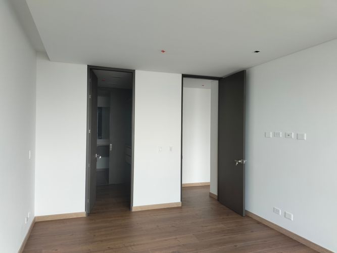 Apartamento de 3 alcobas en venta en El Poblado, Medellín, 140 m² · foto 13 de 19