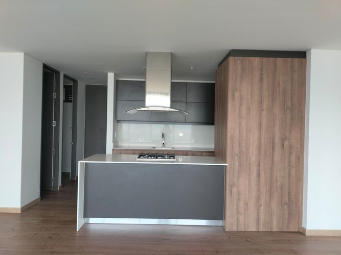 Apartamento de 3 alcobas en venta en El Poblado, Medellín, 140 m² · foto 4 de 19