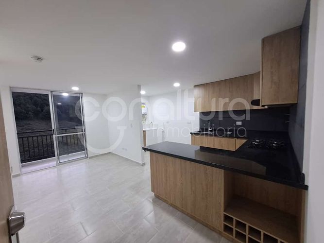 Apartamento de 3 alcobas en venta en Urbanizacion Palmar De Serramonte, Bello, 55 m² · foto 2 de 14