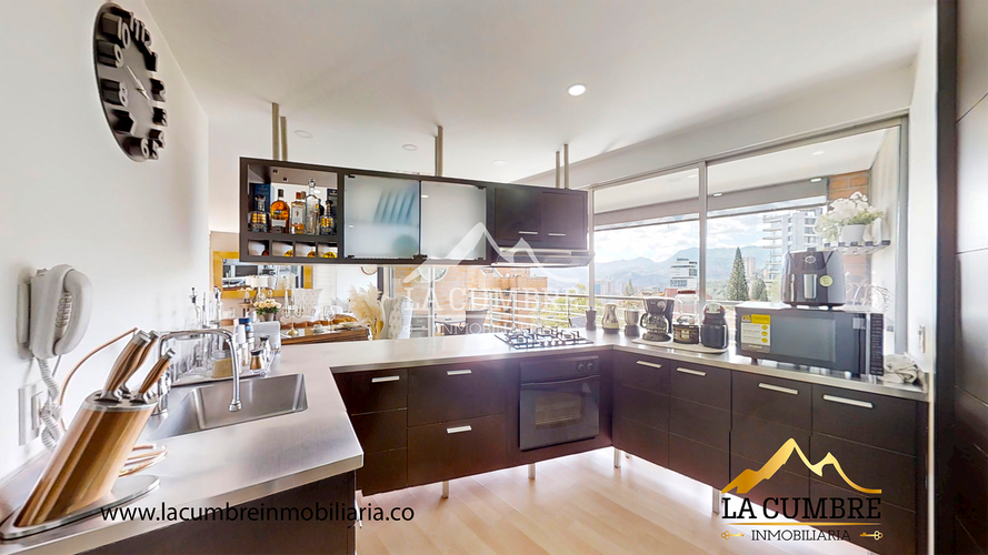 Apartamento de 3 alcobas en arriendo en Las Lomas, Medellín, 180 m² · foto 9 de 20