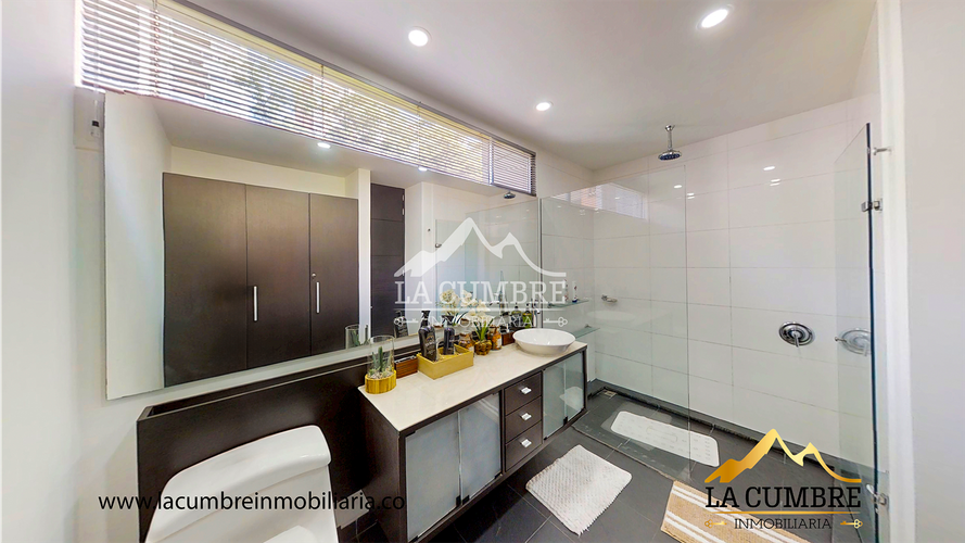 Apartamento de 3 alcobas en arriendo en Las Lomas, Medellín, 180 m² · foto 16 de 20