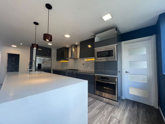 Apartamento de 4 alcobas en arriendo en El Castillo, Medellín, 310 m² · foto 7 de 18
