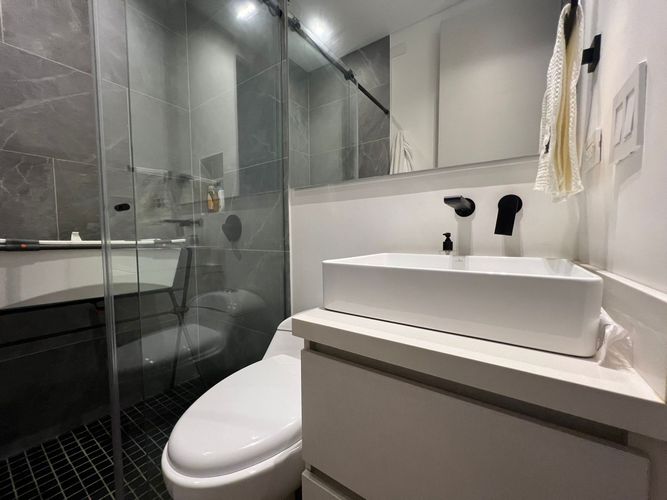 Apartamento de 3 alcobas en venta en El Castillo, Medellín, 230 m² · foto 18 de 19