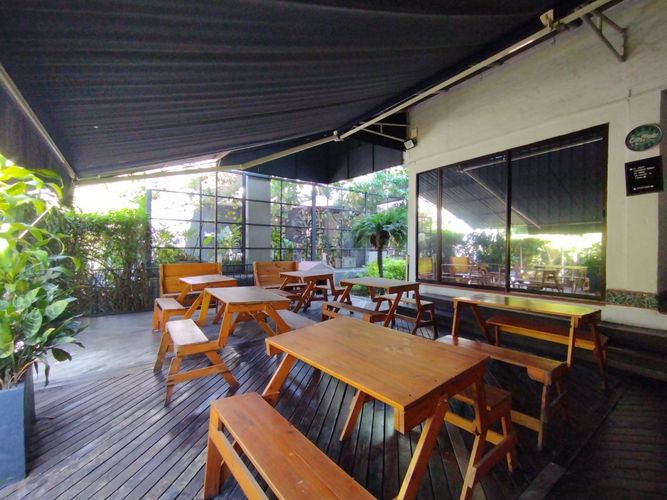 Casa de 7 alcobas en arriendo en Las Lomas, Medellín, 420 m² · foto 3 de 24