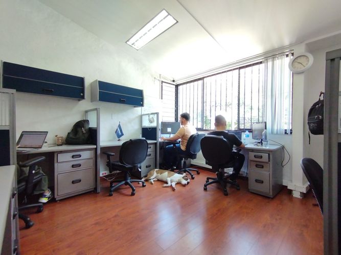 Casa de 7 alcobas en arriendo en Las Lomas, Medellín, 420 m² · foto 15 de 24