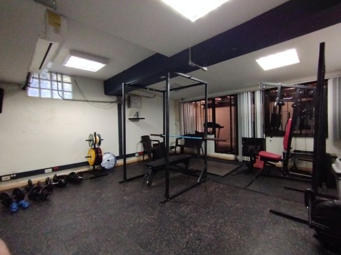 Casa de 7 alcobas en arriendo en Las Lomas, Medellín, 420 m² · foto 19 de 24