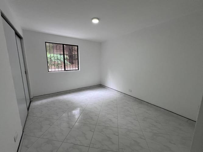 Apartamento de 3 alcobas en arriendo en Manila, Medellín, 96 m² · foto 12 de 16