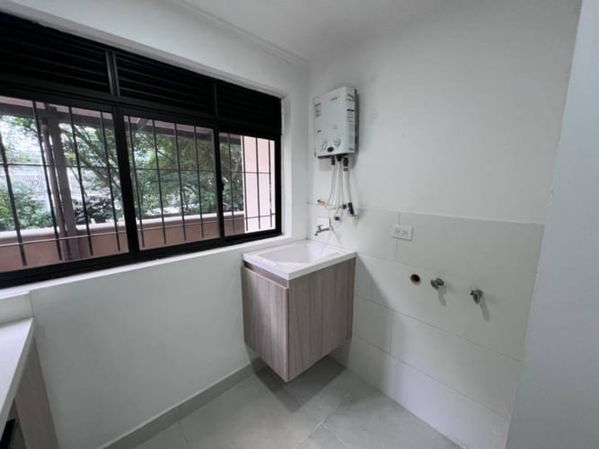 Apartamento de 3 alcobas en arriendo en Manila, Medellín, 96 m² · foto 15 de 16
