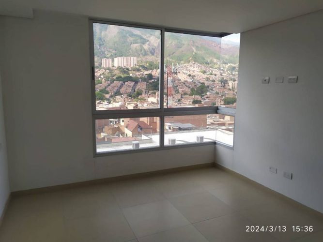 Apartamento de 2 alcobas en venta en Zona Industrial 1, Bello, 83 m² · foto 8 de 18