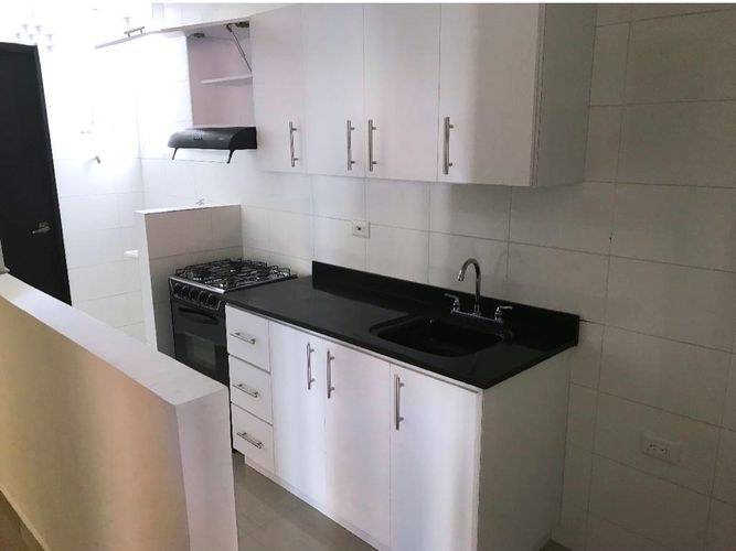 Apartamento de 2 alcobas en venta en Altos Del Prado, Barranquilla, 74 m² · foto 7 de 22
