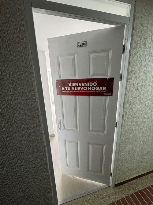 Apartamento de 2 alcobas en venta en Ciudad Techo Ii, Bogotá, 44 m² · foto 2 de 16