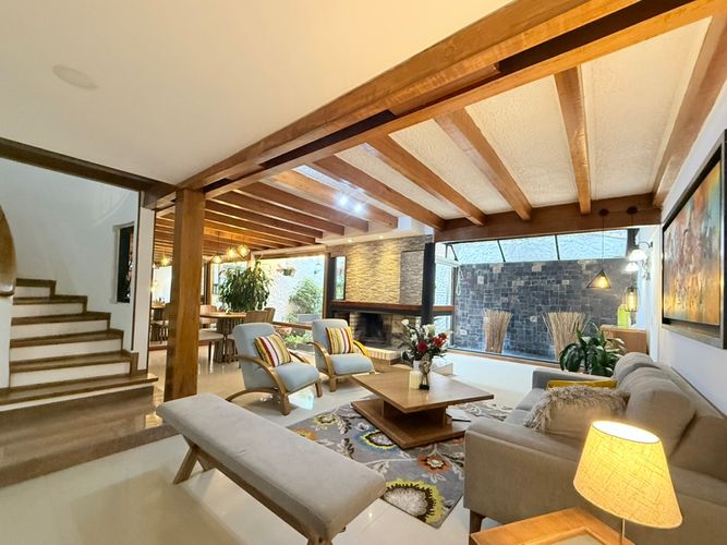 Casa de 4 alcobas en venta en Cedritos, Bogotá, 270 m² · foto 2 de 24