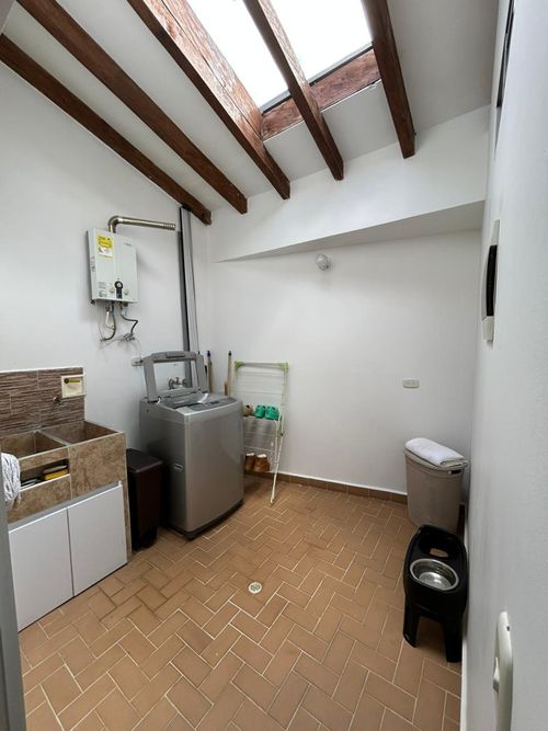 Apartamento de 3 alcobas en venta en Centro, Rionegro, 94 m² · foto 6 de 13