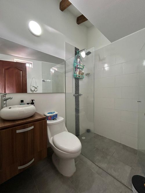 Apartamento de 3 alcobas en venta en Centro, Rionegro, 94 m² · foto 7 de 13
