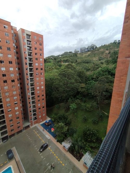 Apartamento de 2 alcobas en venta en Las Lomitas, Sabaneta, 65 m² · foto 6 de 11