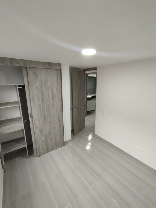 Apartamento de 2 alcobas en venta en Las Lomitas, Sabaneta, 65 m² · foto 9 de 11