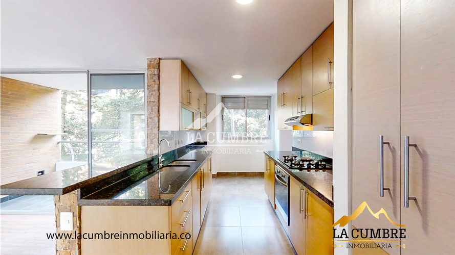 Apartamento de 3 alcobas en arriendo en El Poblado, Medellín, 175 m² · foto 9 de 16