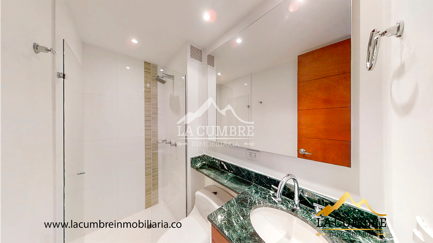 Apartamento de 3 alcobas en arriendo en El Poblado, Medellín, 175 m² · foto 12 de 16