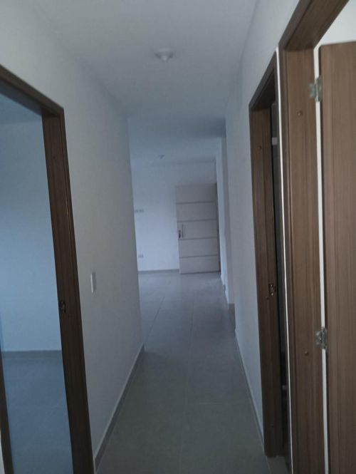 Apartamento de 3 alcobas en venta en Rivera Del Rio Sector B, Girón, 65 m² · foto 6 de 8